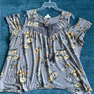 3X Cold Shoulder Top